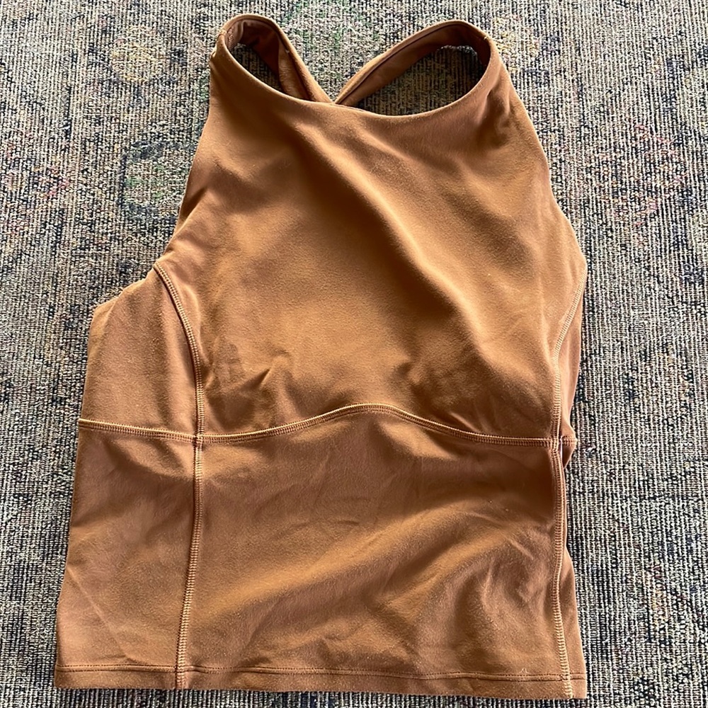 Lululemon chocolate tank sz 6. Must have for fall🍂